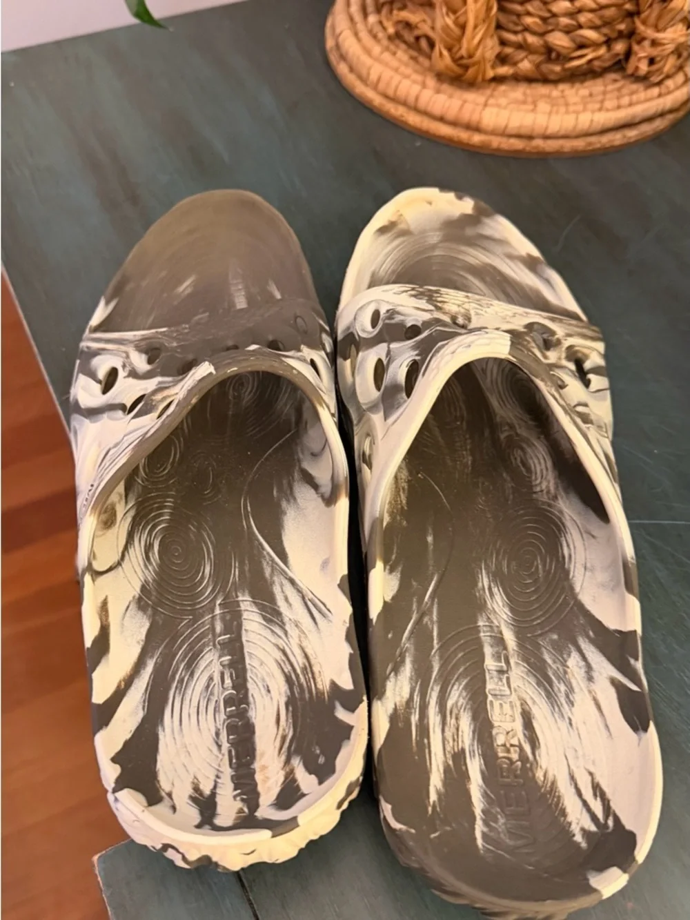 Merrell slides brown and white open toe sandals men’s 12